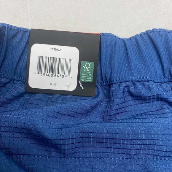BANANA REPUBLIC SHORTS NWT MENS 34 BLUE CASUAL GOLF - Picture 5 of 10